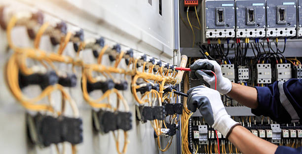 Professional Electrician technician working in Combine, TX
